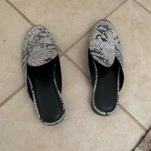 Rag Co gray python mule shoes women 9